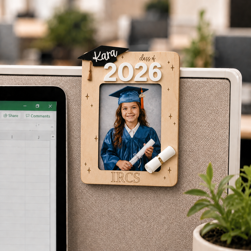 MemoryForU Graduation Personalized Wooden Photo Frame – Kindergarten & Grad Gift